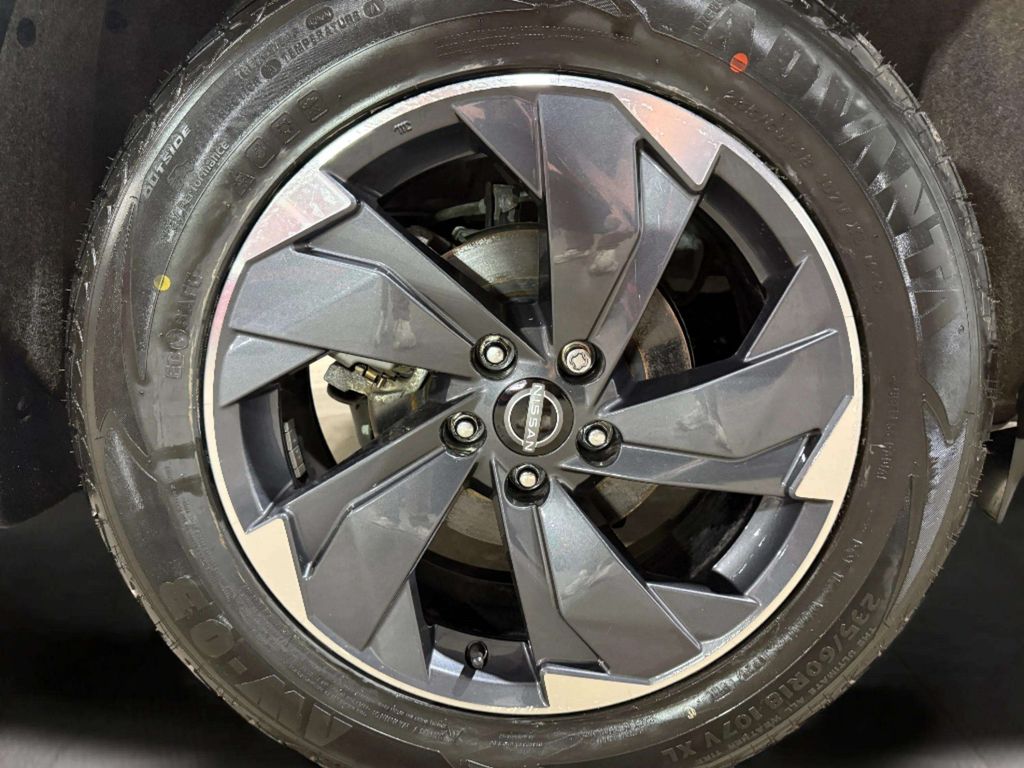 Certified Used 2024 Everest White Pearl Nissan SV image 32