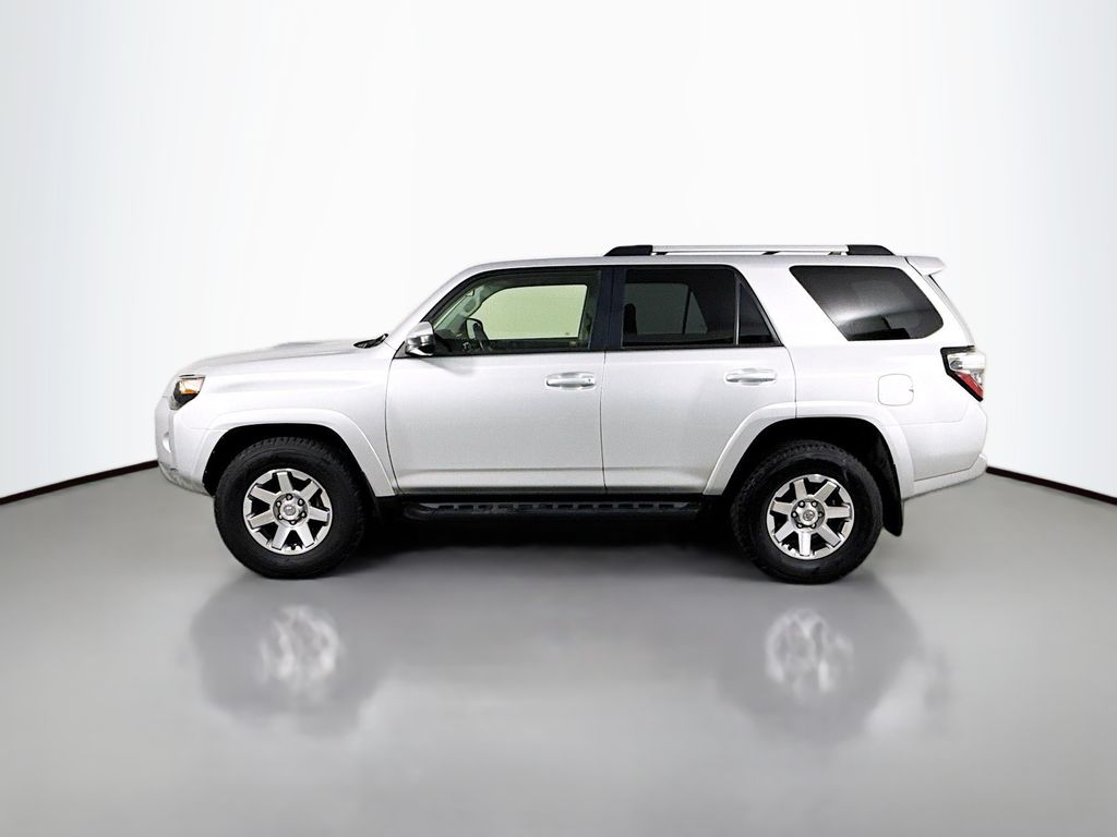 Thumbnail: 2014 Toyota 4Runner - 8