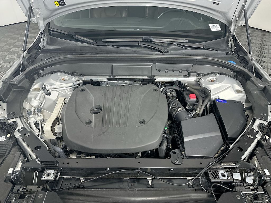 Used 2023 Silver Volvo B5 Plus Dark Theme image 33