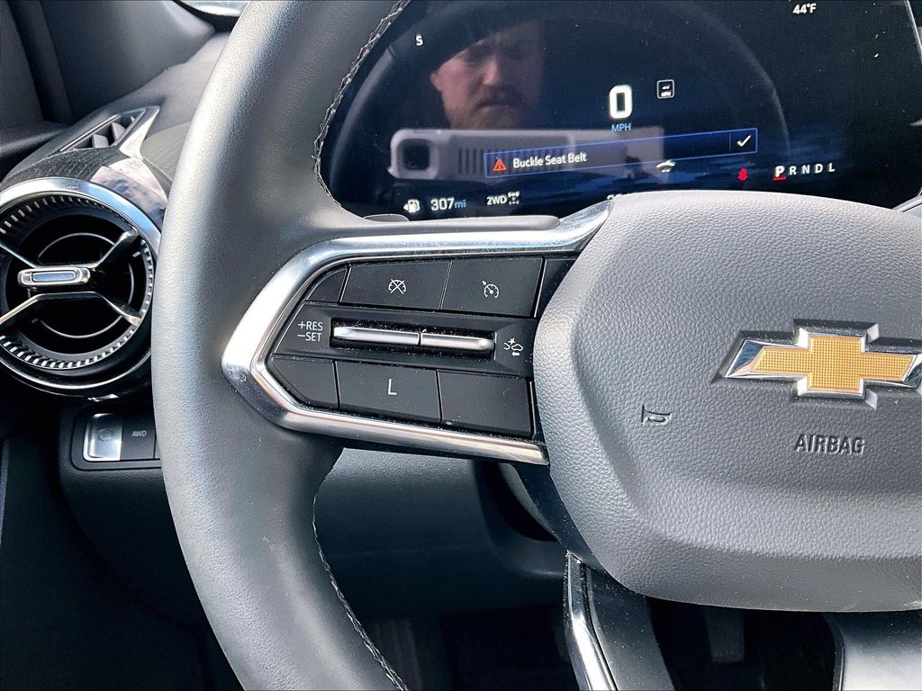 2025 Chevrolet Equinox — photo 22