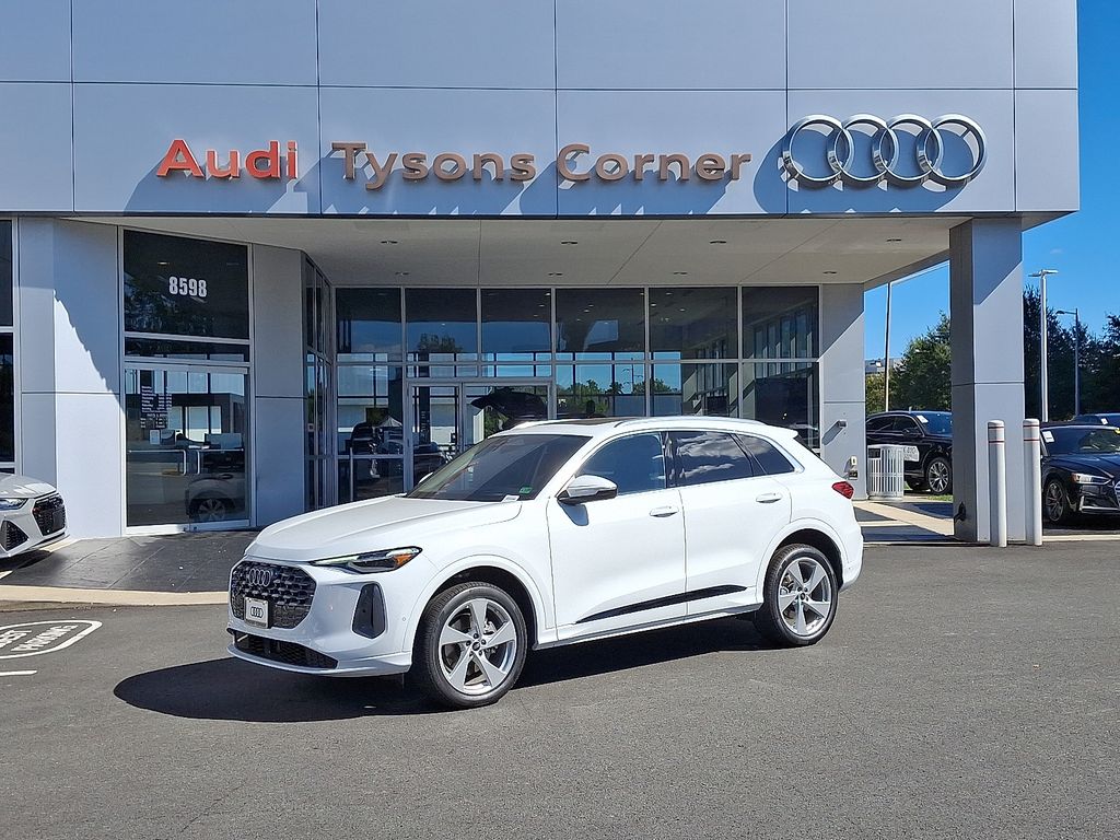 Thumbnail: 2025 Audi Q5 - 1