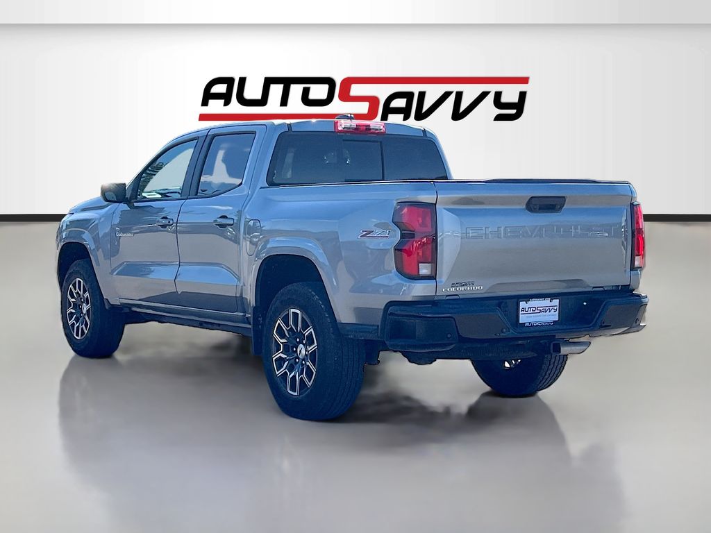 Used 2024 Gray Chevrolet Z71 image 5