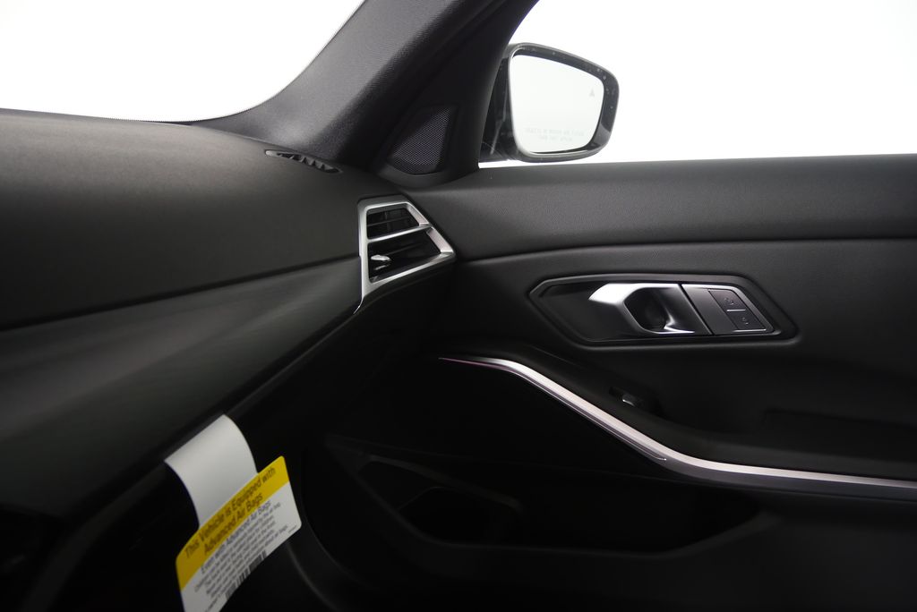 Thumbnail: 2026 BMW 3 Series - 25