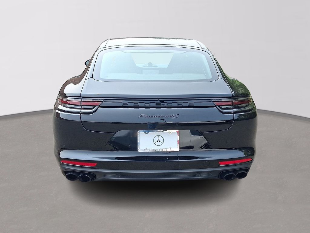Thumbnail: 2018 Porsche Panamera - 5