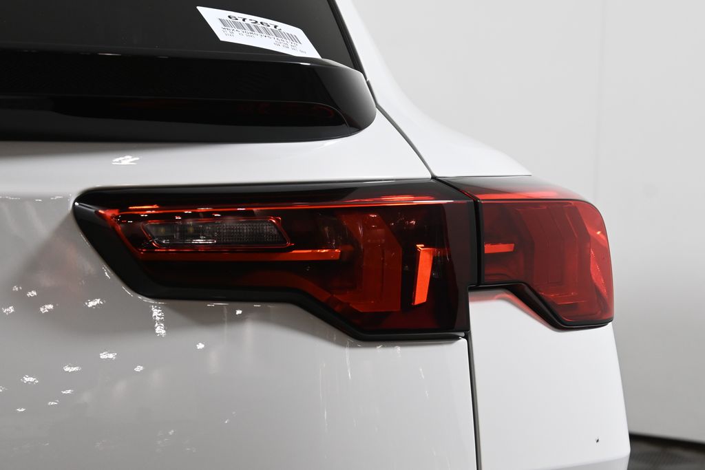 Thumbnail: 2027 BMW X2 - 13