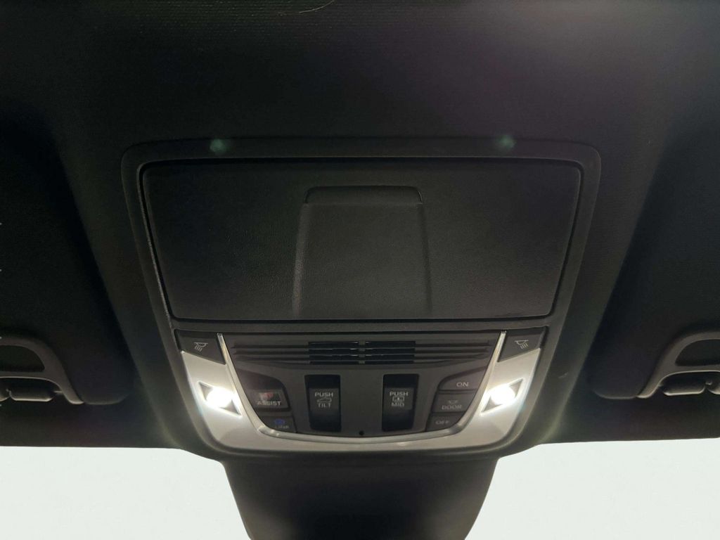 Used 2022 Liquid Carbon Metallic Acura A-Spec image 25