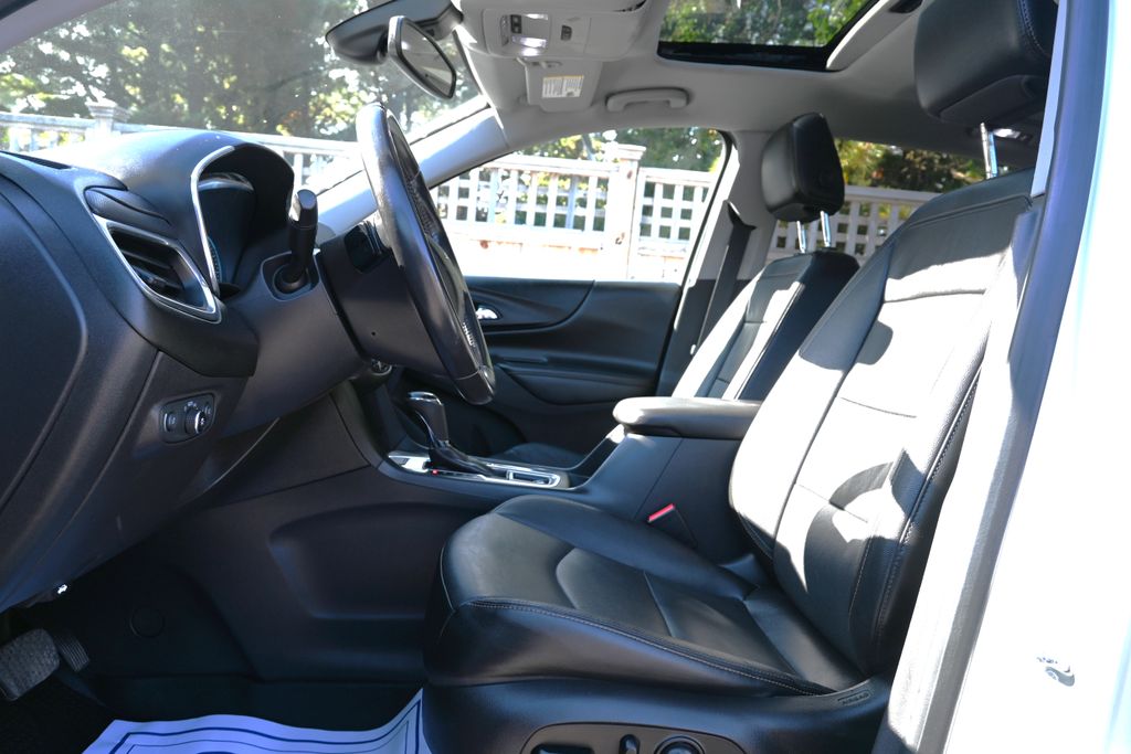 Thumbnail: 2021 Chevrolet Equinox - 3