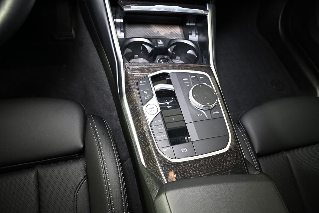 Thumbnail: 2023 BMW 3 Series - 19