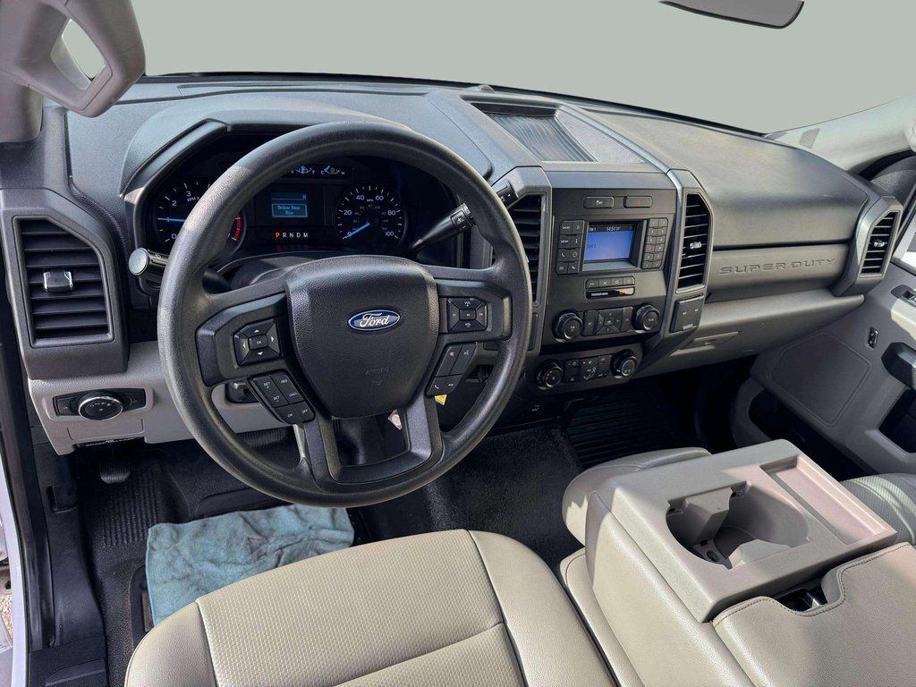 Used 2020 Oxford White Ford XL image 16