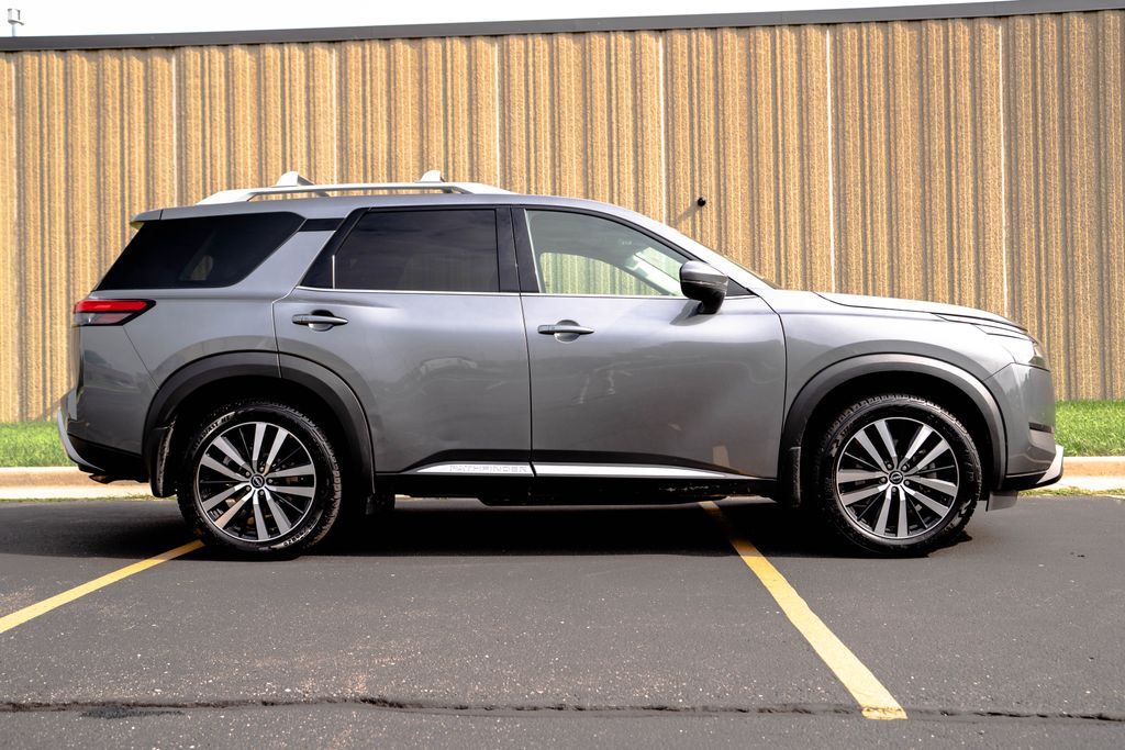 Used 2023 Nissan Pathfinder SUV