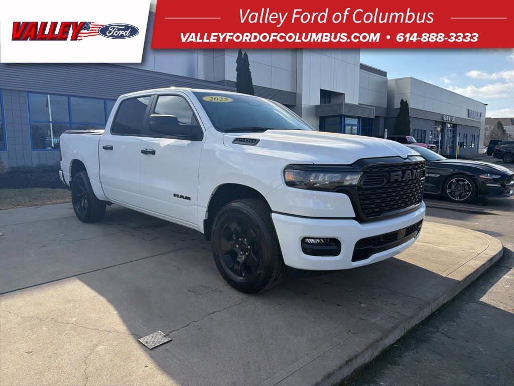 2025 RAM 1500 Tradesman Crew Cab 4WD