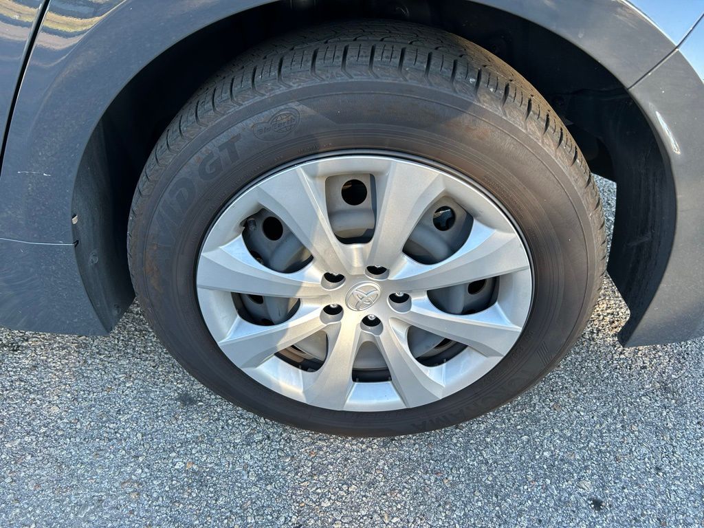 Thumbnail: 2025 Toyota Corolla - 9