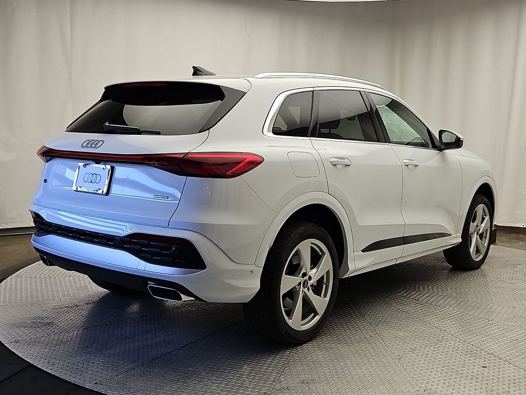 Thumbnail: 2026 Audi Q5 - 4