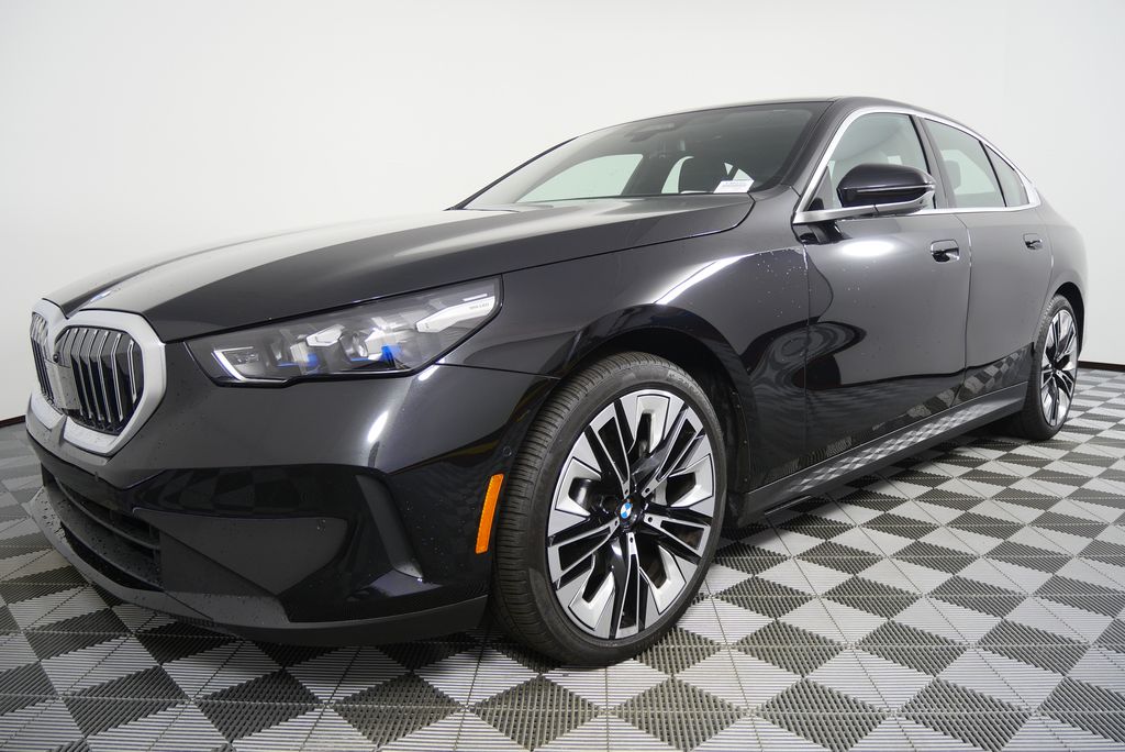Thumbnail: 2024 BMW 5 Series - 8