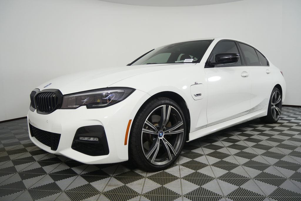 Thumbnail: 2022 BMW 3 Series - 7