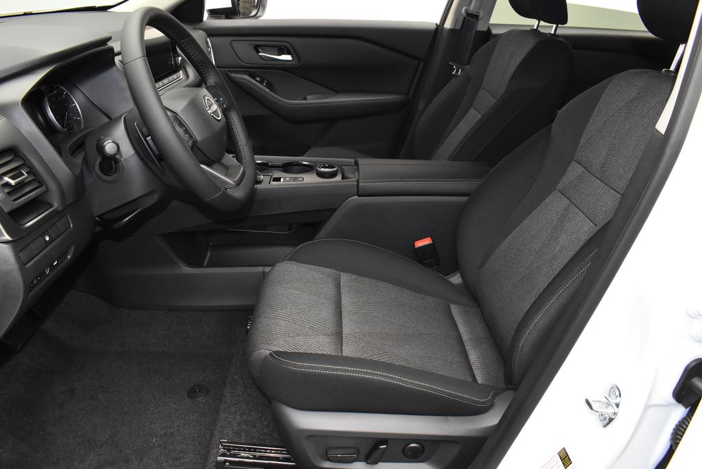 Thumbnail: 2026 Nissan Rogue - 12