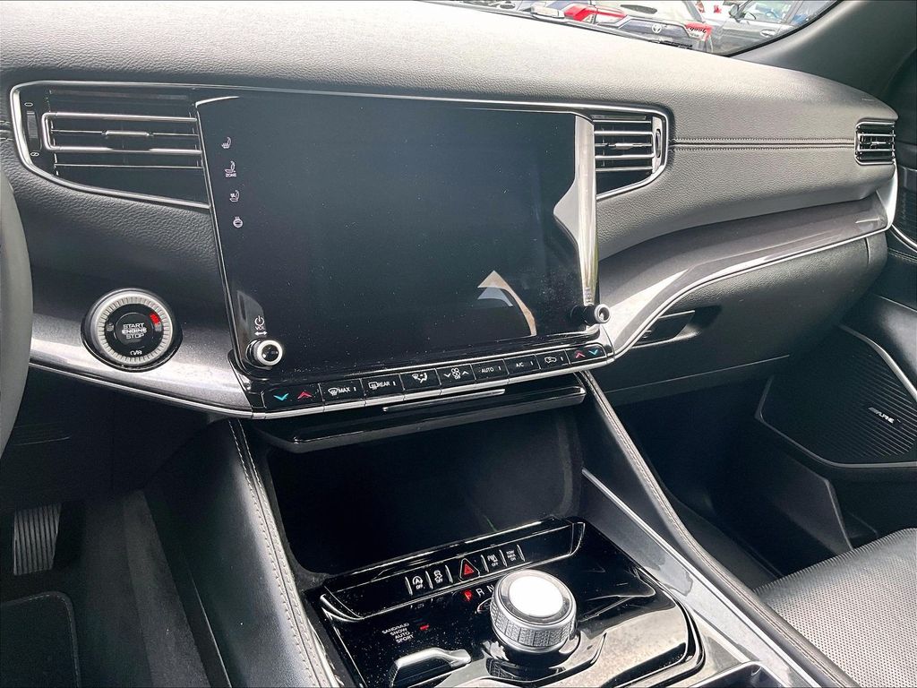 2024 Jeep Wagoneer L — photo 26
