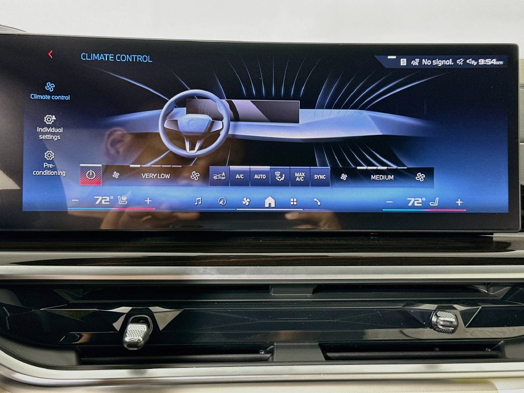 Thumbnail: 2027 BMW X7 - 14