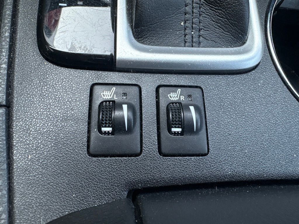 Used 2019 Black Toyota XLE image 19