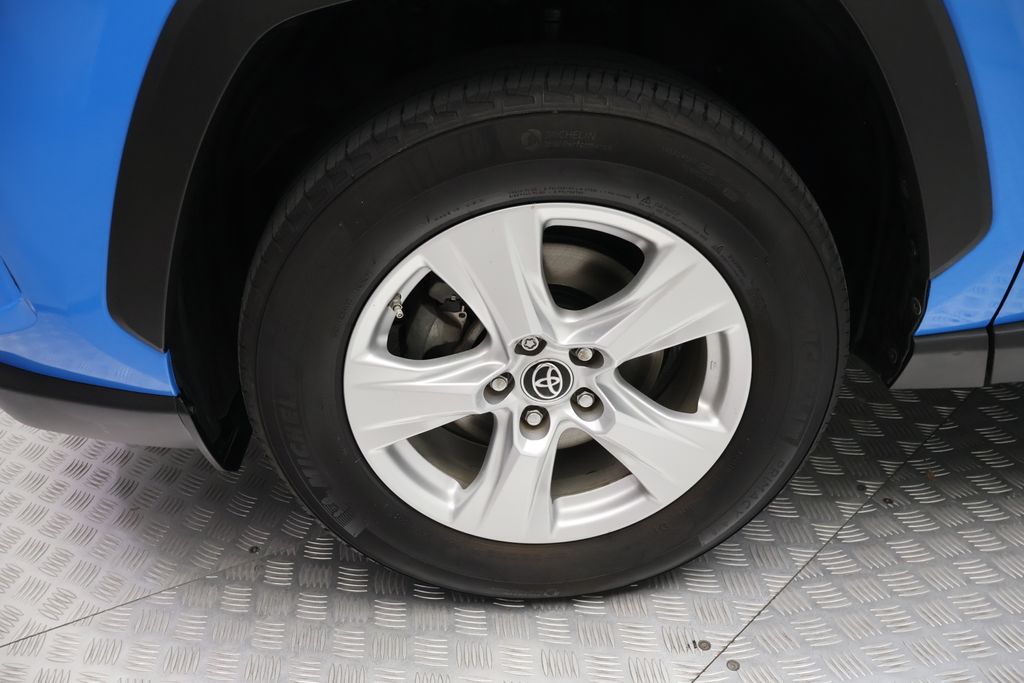 Thumbnail: 2019 Toyota RAV4 - 4