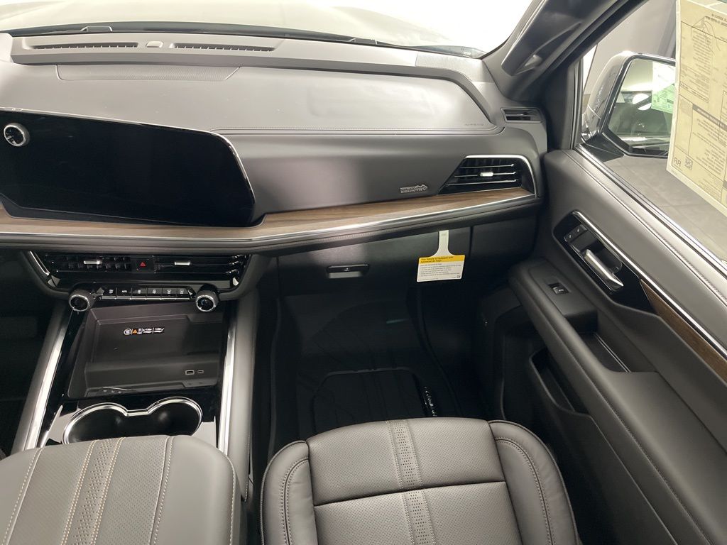 Thumbnail: 2026 Chevrolet Tahoe - 18