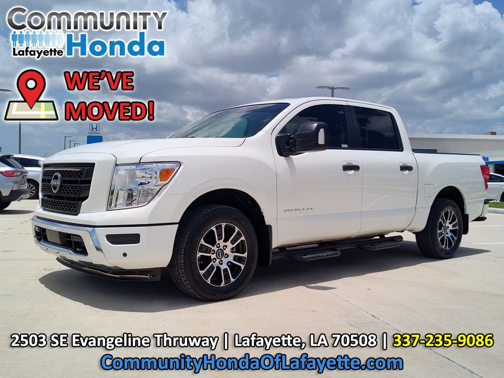 2024 Nissan Titan SV Crew Cab RWD