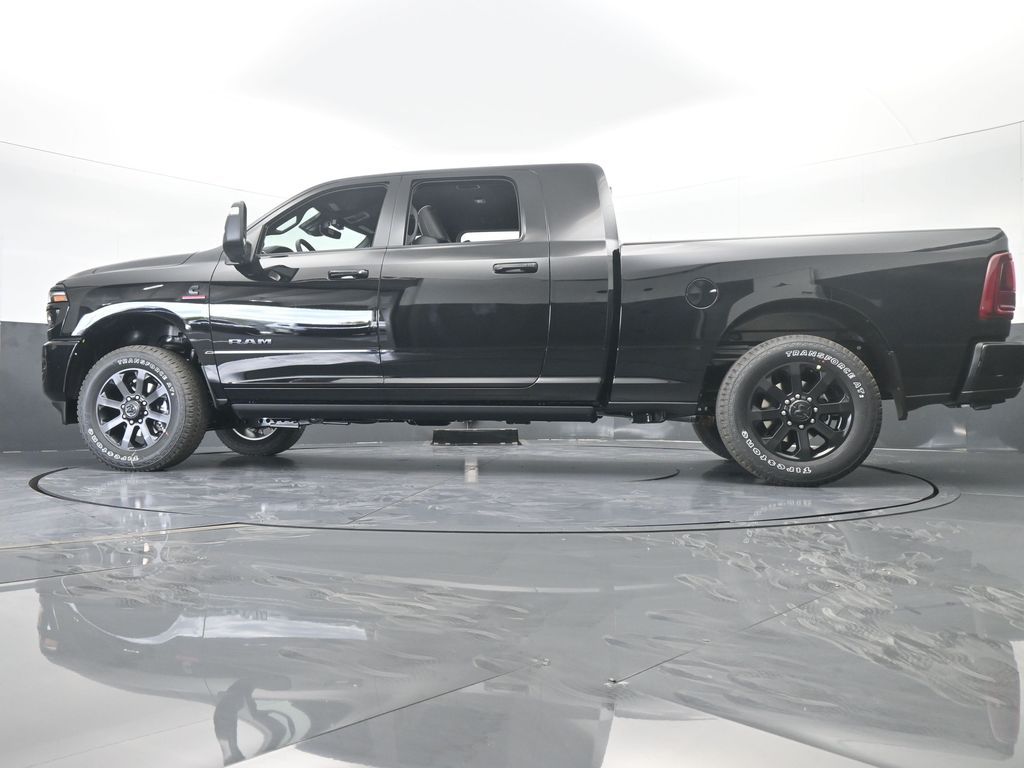 New 2026 Diamond Black Crystal Pearlcoat Ram Laramie image 57