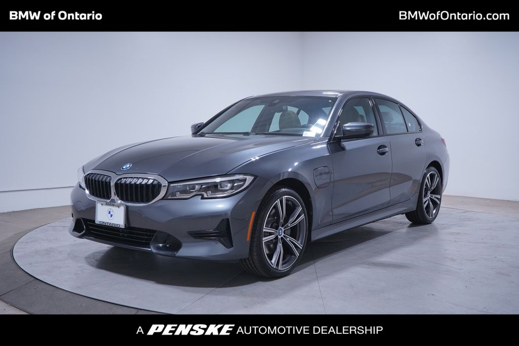 2022 BMW 3 Series 330e xDrive 1