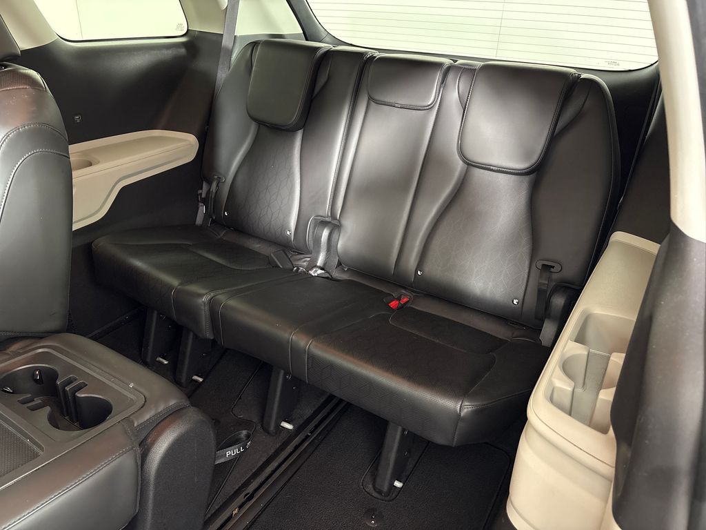 Certified Used 2022 Silver Kia LXS image 31