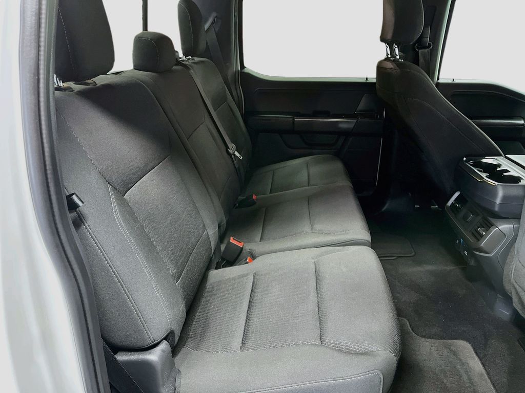 Used 2024 Oxford White Ford XLT image 28
