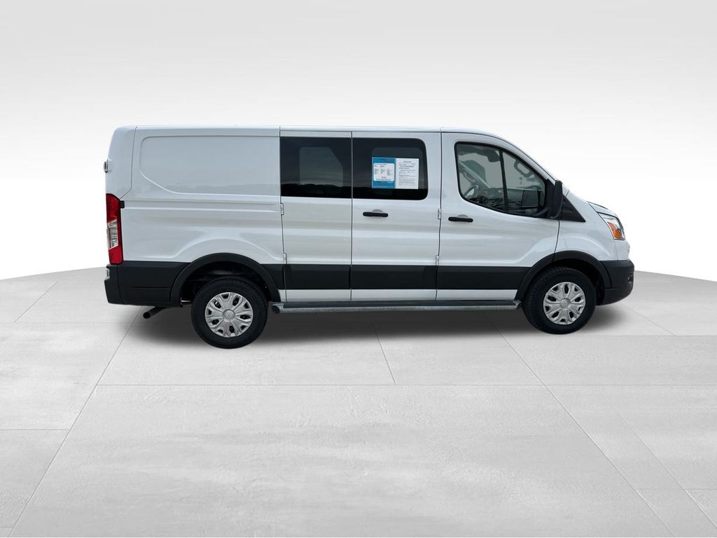 2022 Ford Transit-250 Base 9