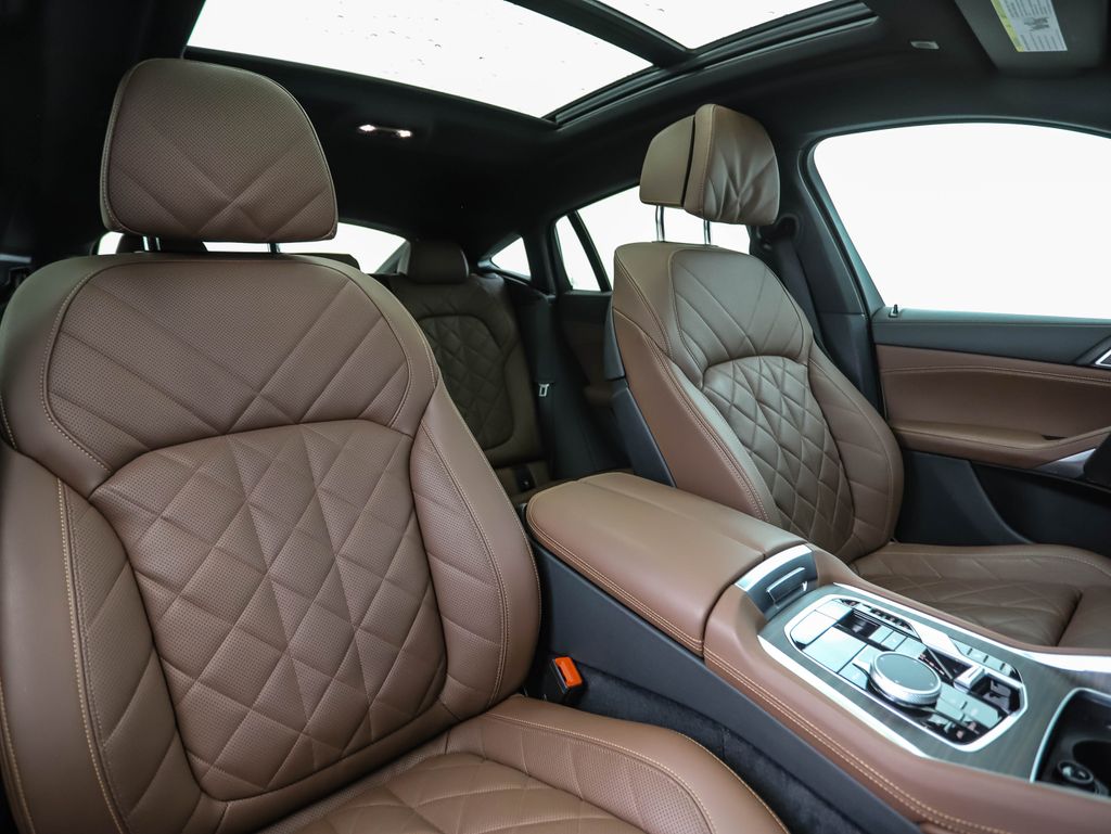 Thumbnail: 2024 BMW X6 - 32