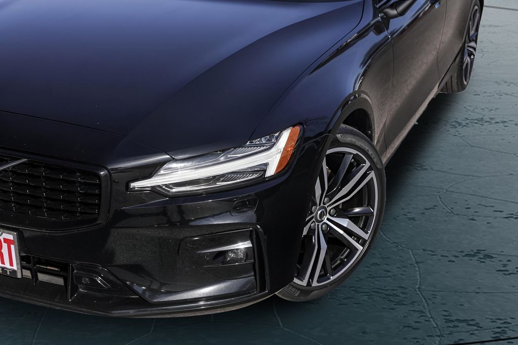 Used Car 2022 Volvo S60  B5 R-design For Sale Under $25,000 In Austin, Texas