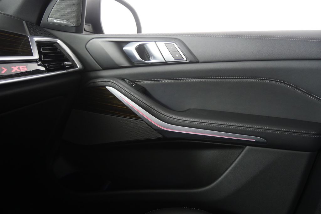 Thumbnail: 2024 BMW X5 - 27