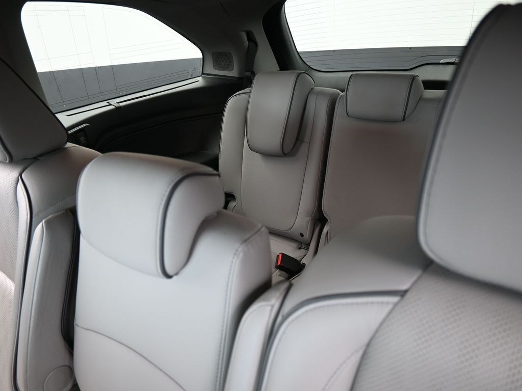 Used 2021  Honda Elite image 43