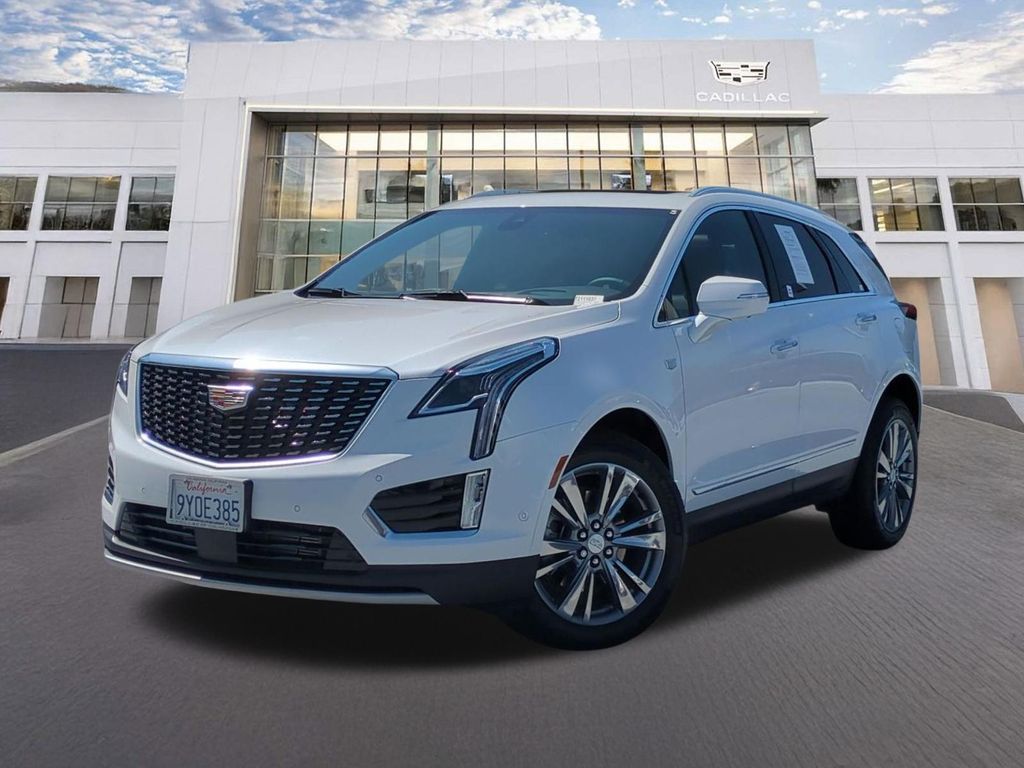 Crystal White Tricoat 2026 Cadillac XT5 SUV / Crossover Four-Wheel Drive 9-Speed Automatic