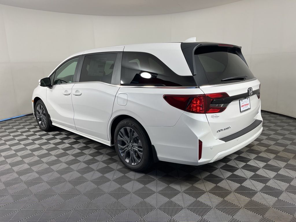 2025 Honda Odyssey Touring 3
