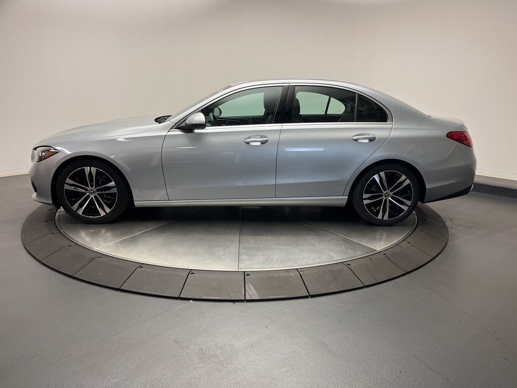 Thumbnail: 2022 Mercedes-Benz C-Class - 4