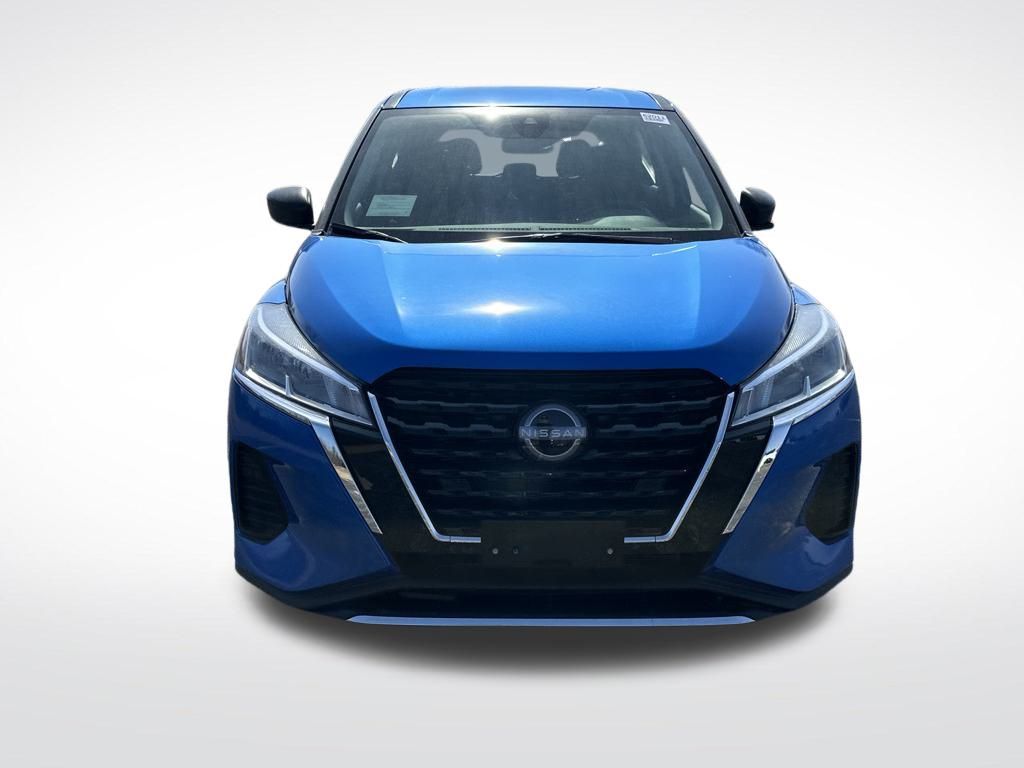 2025 Nissan Kicks S photo