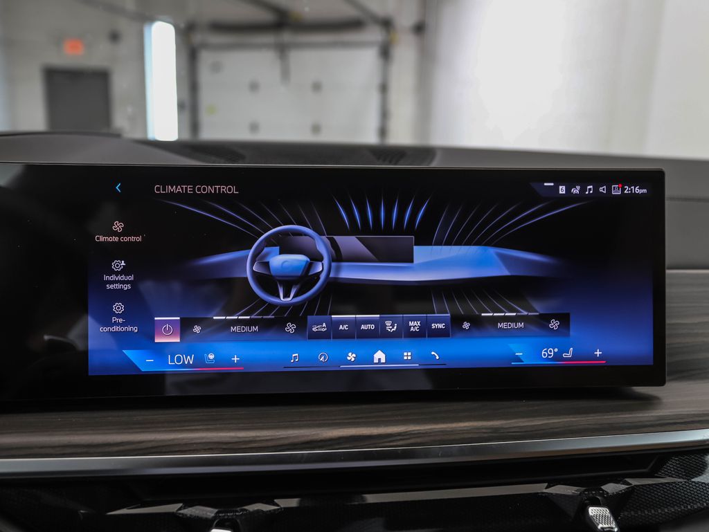 Thumbnail: 2026 BMW X5 - 18