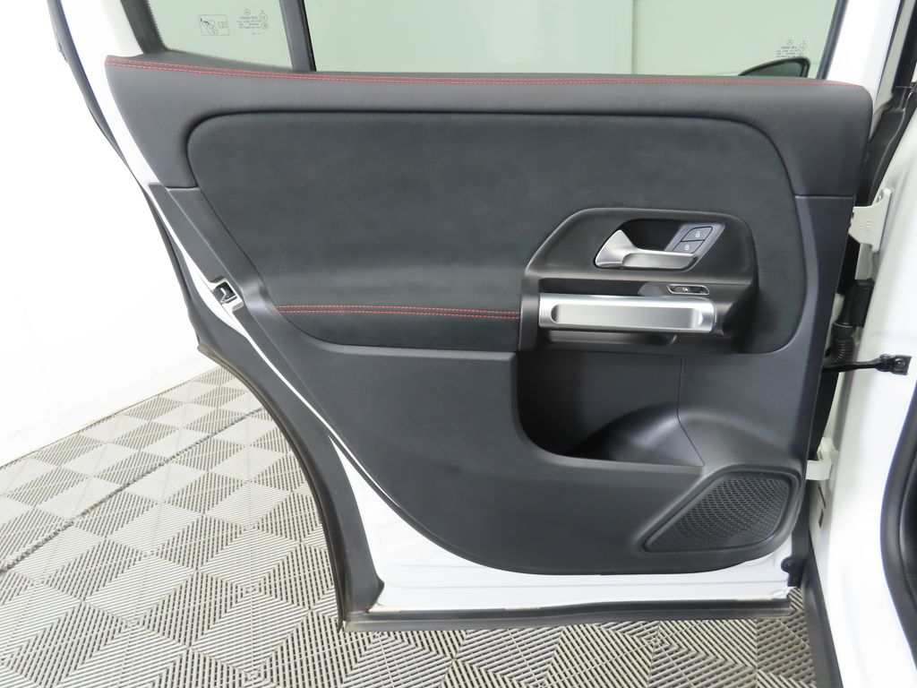 2022 Mercedes-Benz GLB 250 26