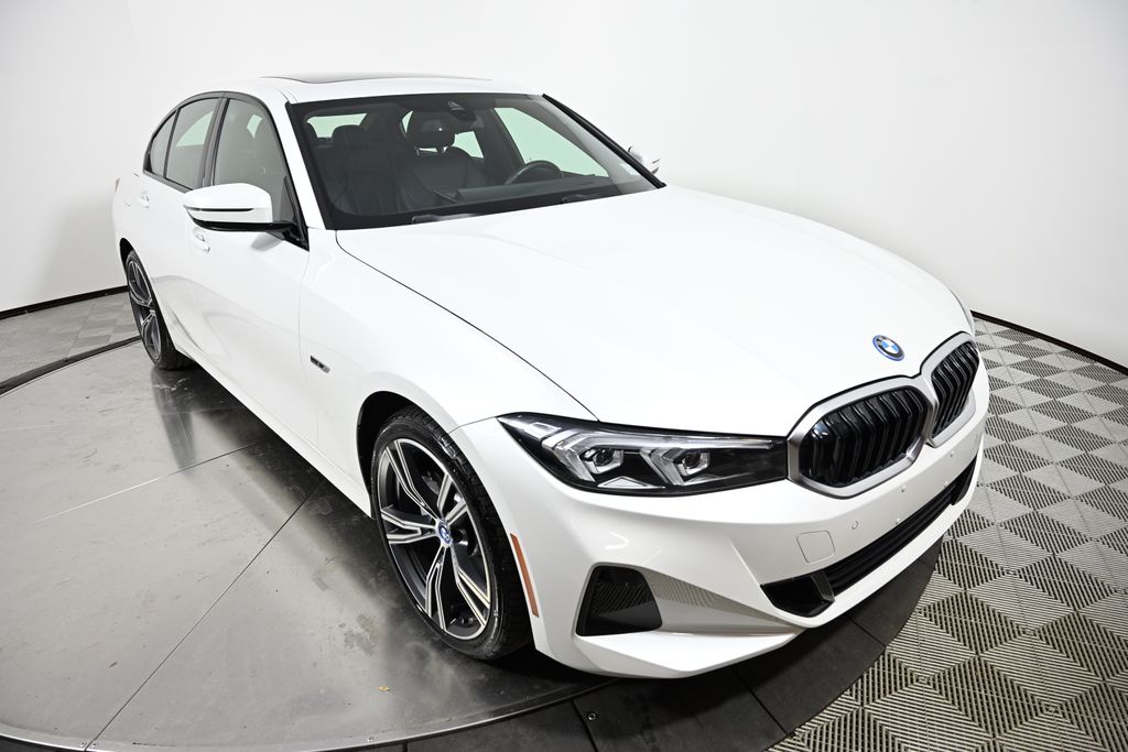 Thumbnail: 2023 BMW 3 Series - 7