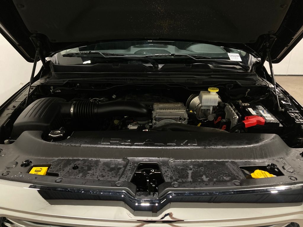 2022 Ram 1500 Laramie Crew Cab 4x4 5'7" Box