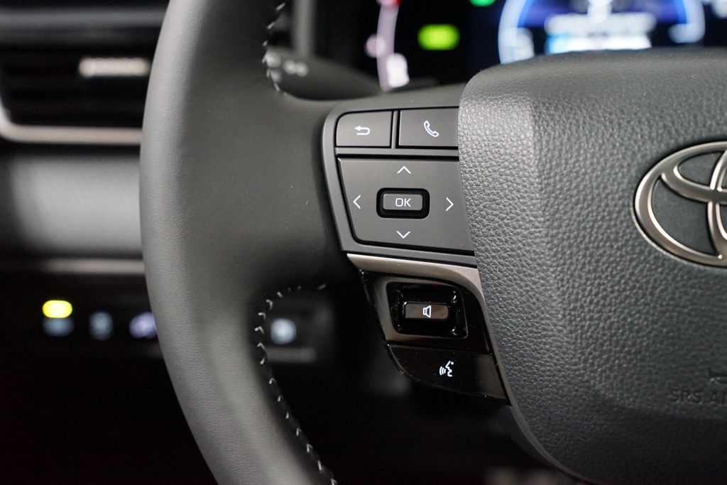 Thumbnail: 2026 Toyota Camry - 14