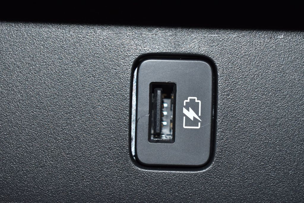 Thumbnail: 2025 Nissan Sentra - 32