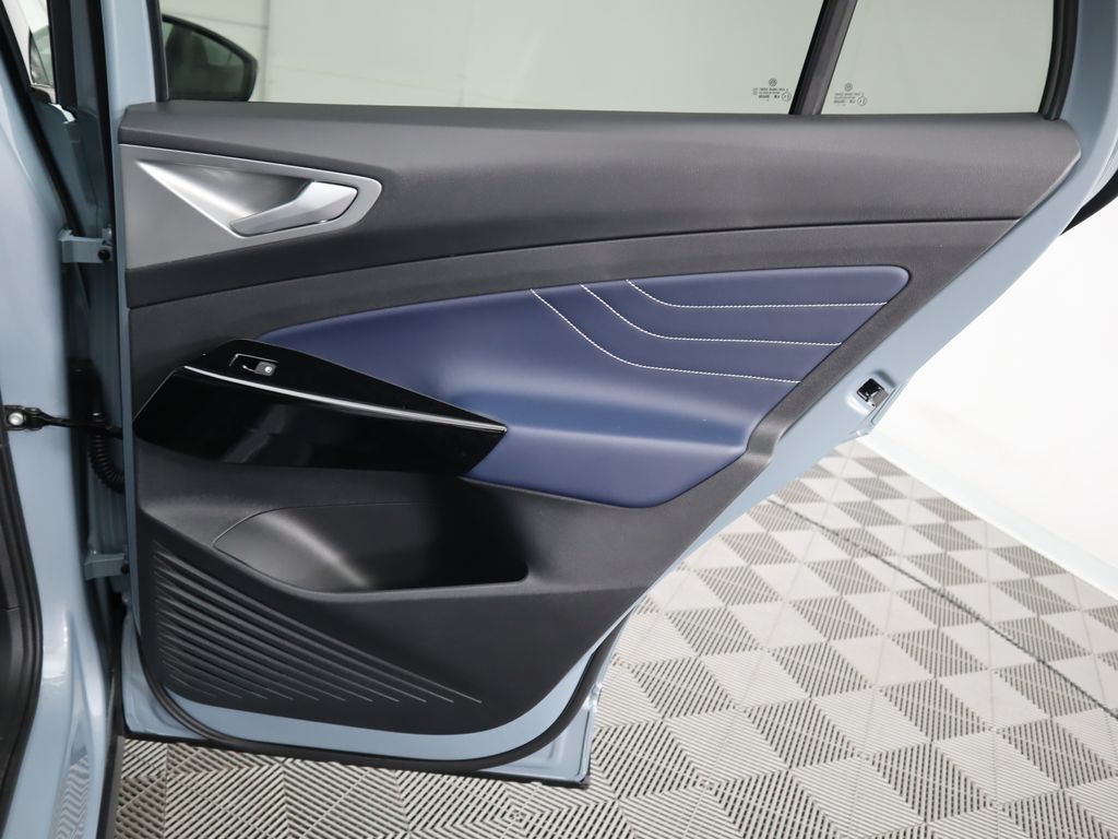 2025 Volkswagen ID.4 Pro S 28