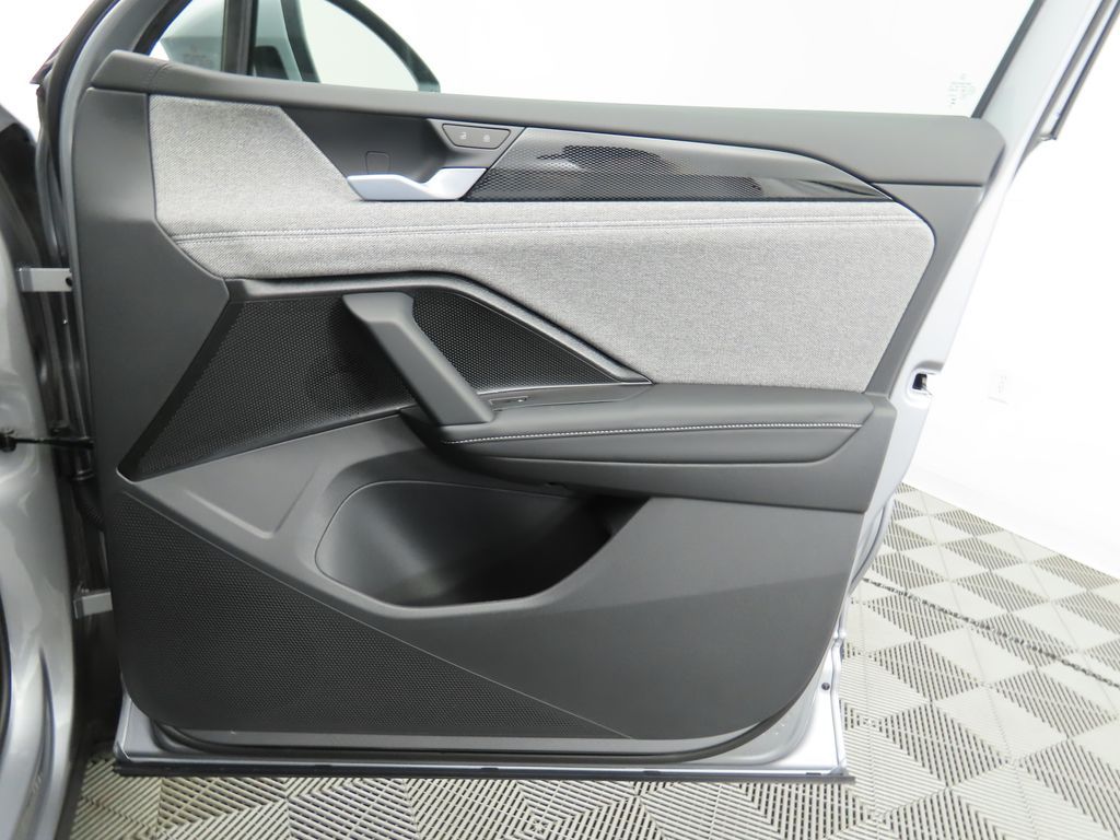 Thumbnail: 2026 Volkswagen Tiguan - 25