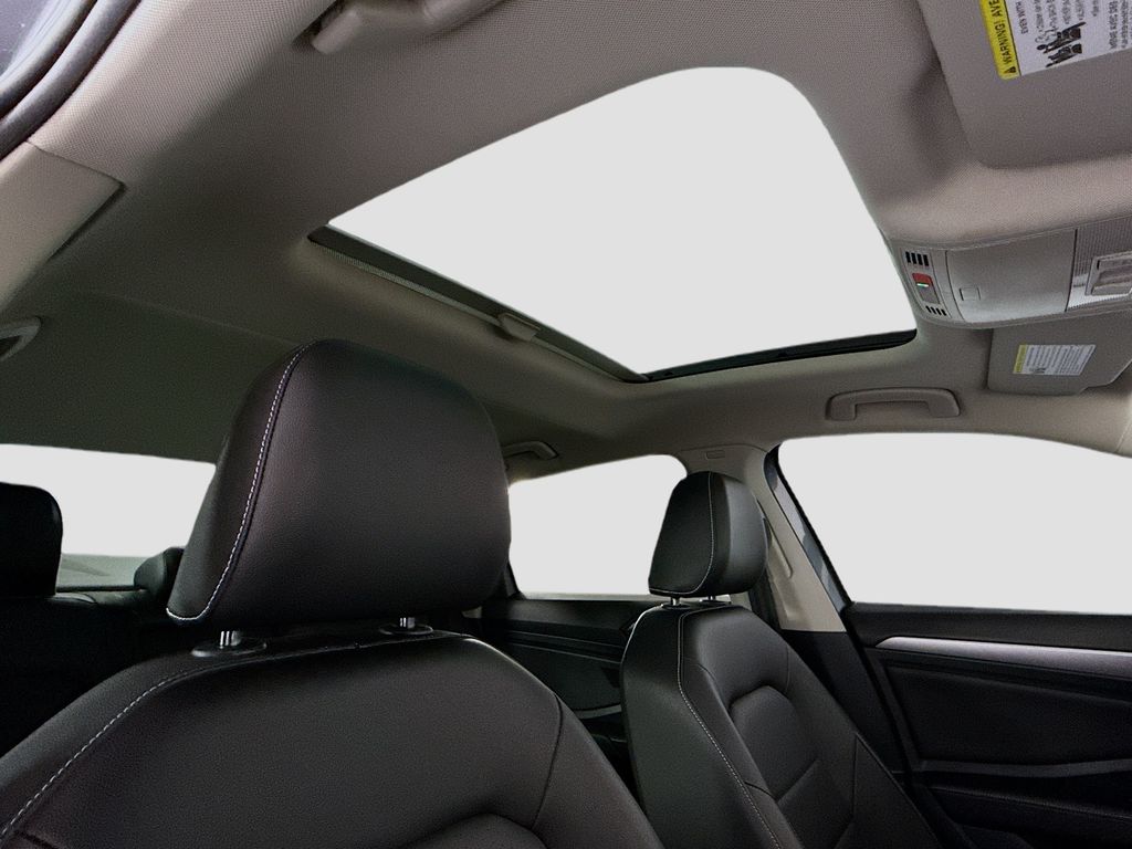 Thumbnail: 2024 Volkswagen Jetta - 17