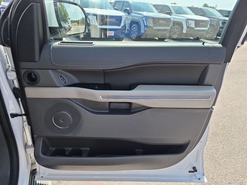 Used 2018 White Ford XLT image 39