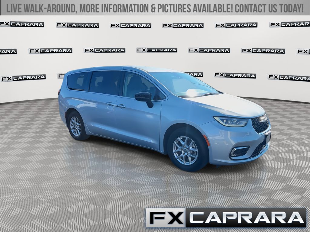 Used 2024 Chrysler Pacifica Van